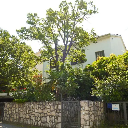 Apartman Leona