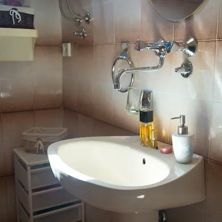 Apartament Leona